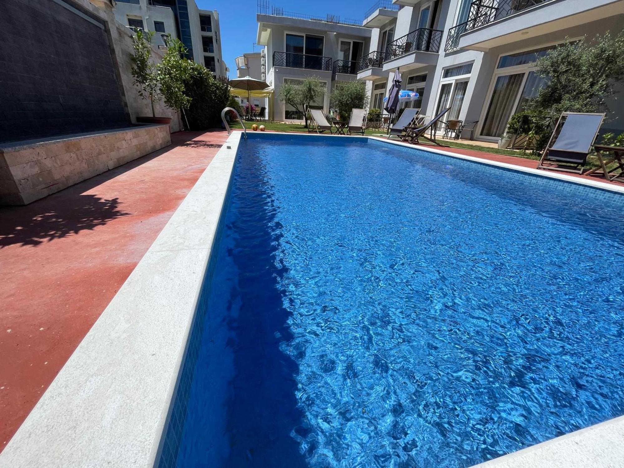 Belami Luxury Apartments Улцинь Екстер'єр фото